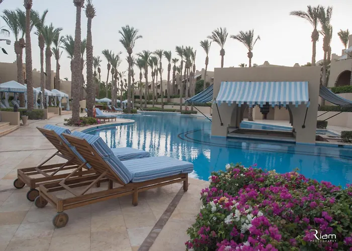 Fourseasons Seaview 2-bedrooms 5*